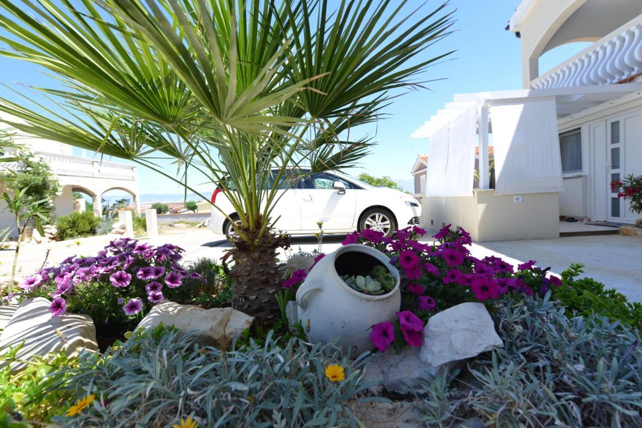 Apartmani Laura Vir Exterior foto