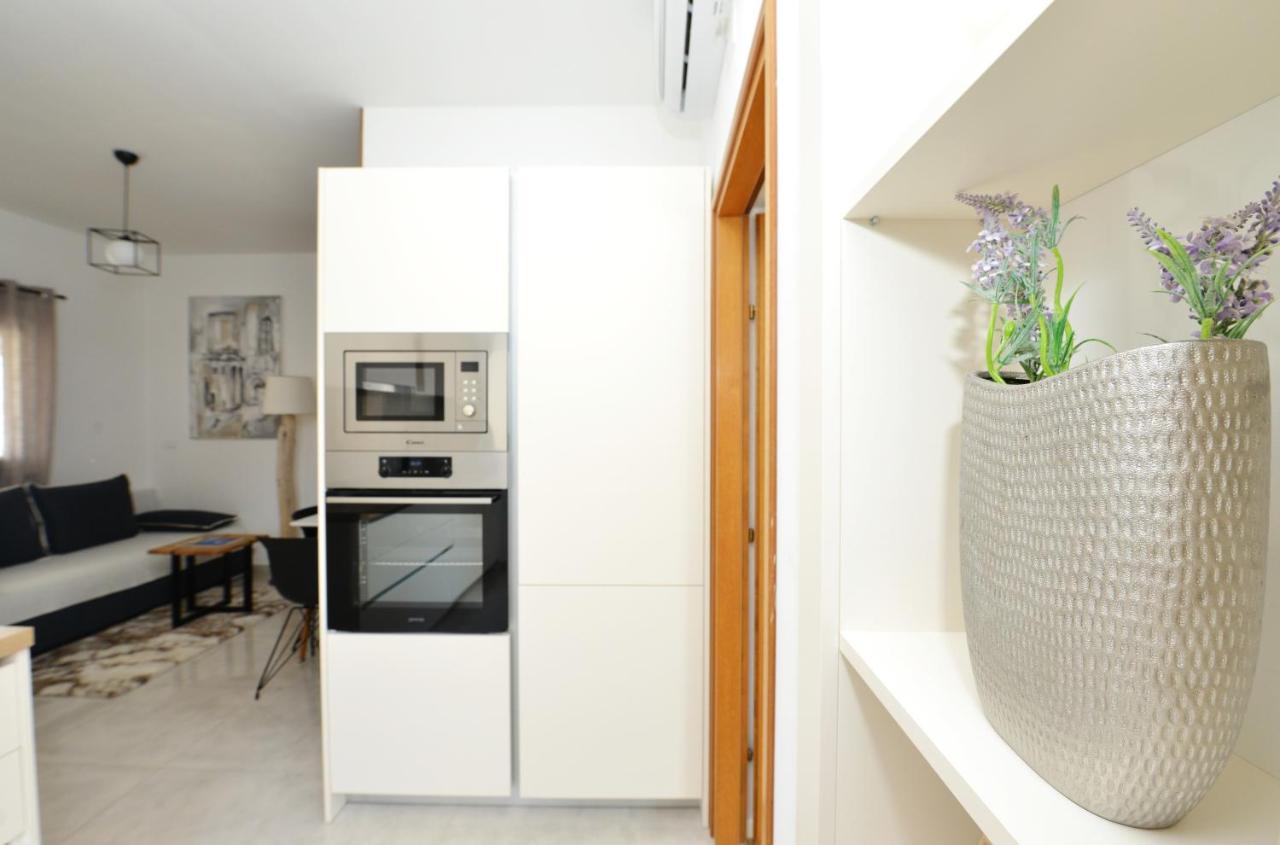 Apartmani Laura Vir Exterior foto